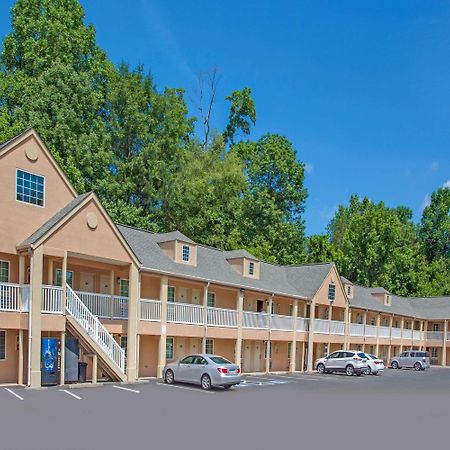 Days Inn By Wyndham Canton Bagian luar foto